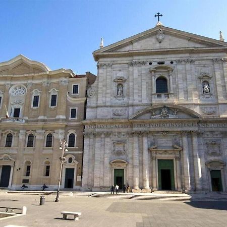 Casa Arco Della Chiesa Nuova - Pantheon & Navona Appartement Rome Buitenkant foto