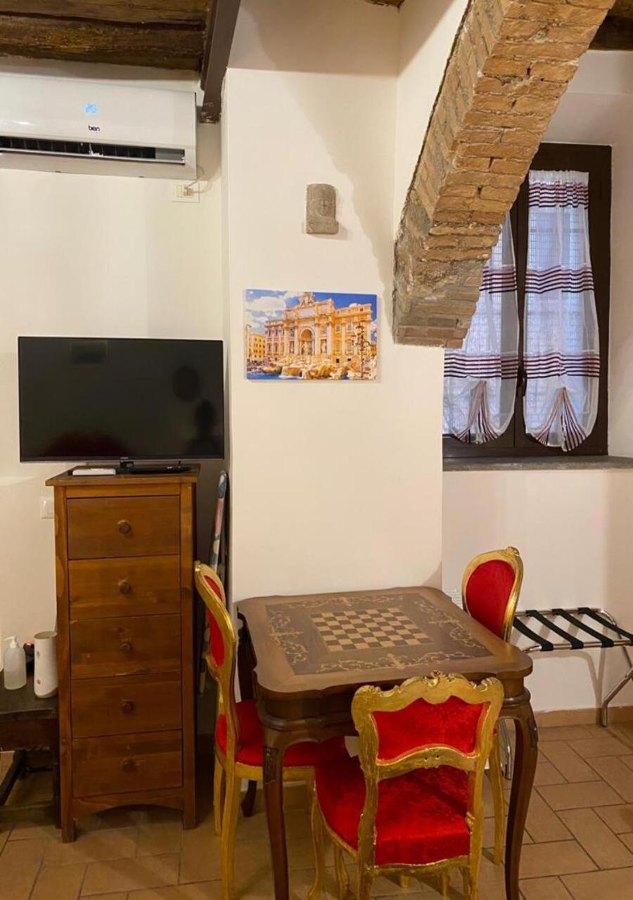 Casa Arco Della Chiesa Nuova - Pantheon & Navona Appartement Rome Buitenkant foto